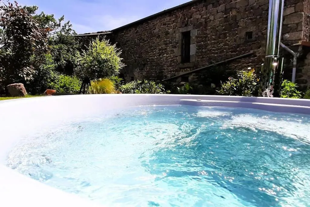Le Petit Paradis Aux Volets Bleus Villa Grazac  Holiday home